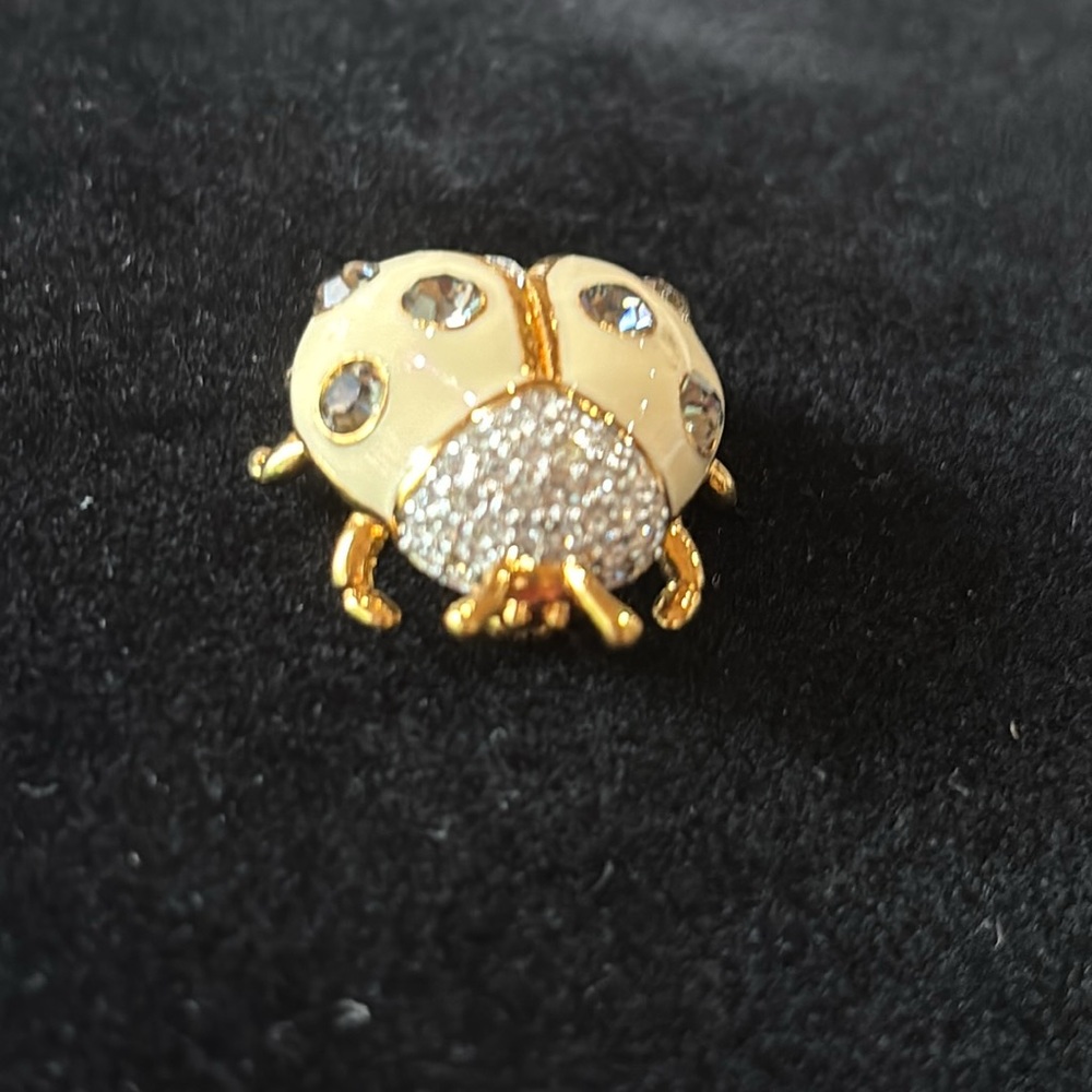 Joan Rivers beige rhinestone gold toned ladybug pin. Adorable! - Picture 3 of 5